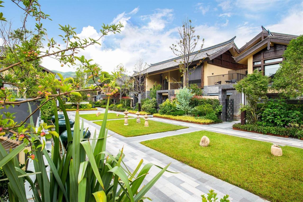 Howard Johnson Jinlin Plaza Lijiang Lijiang  Exterior photo