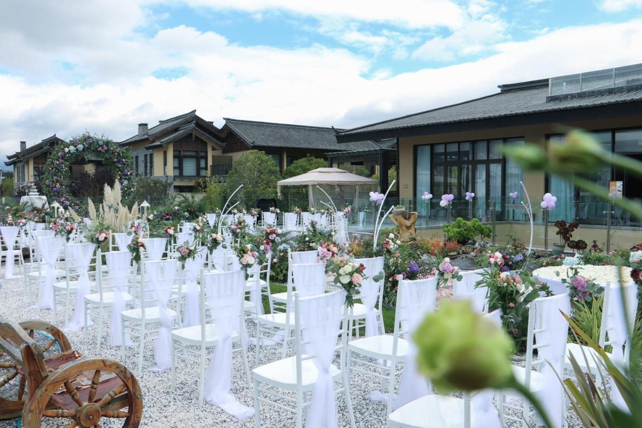 Howard Johnson Jinlin Plaza Lijiang Lijiang  Exterior photo